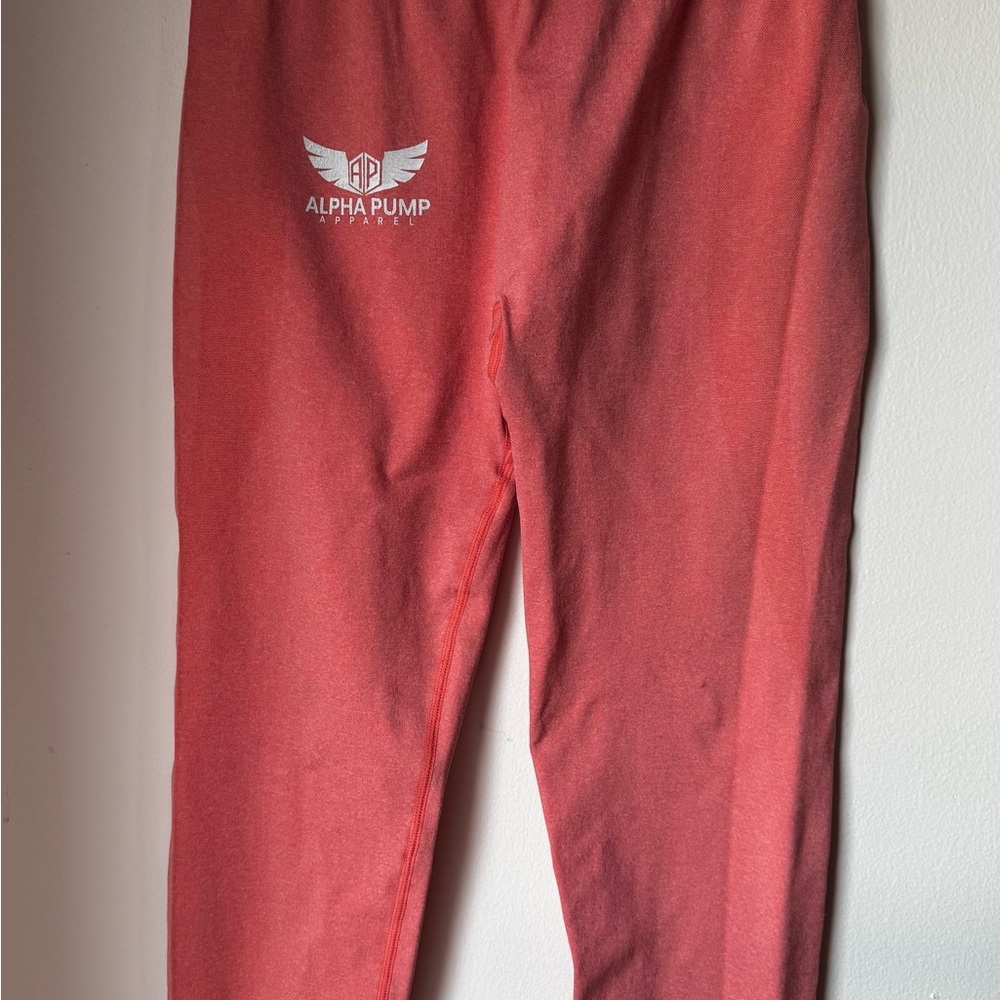 Large Alpha Pump Apparel - Nylon/Spandex PEACH Leggings 🍑